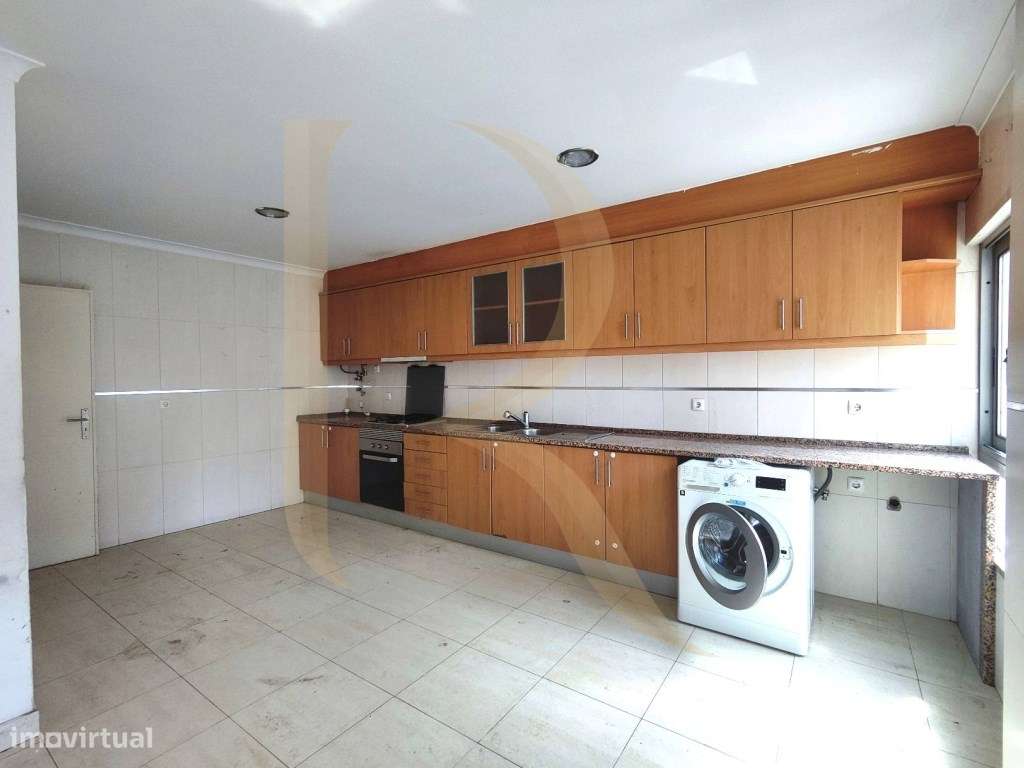 Apartamento T2 com varanda nas Paivas - Seixal-4