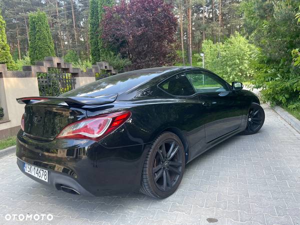 Hyundai Genesis Coupe 3.8 V6 Executive - 4