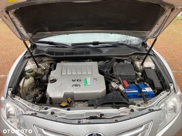 Toyota Camry 3.5 V6 SE - 15