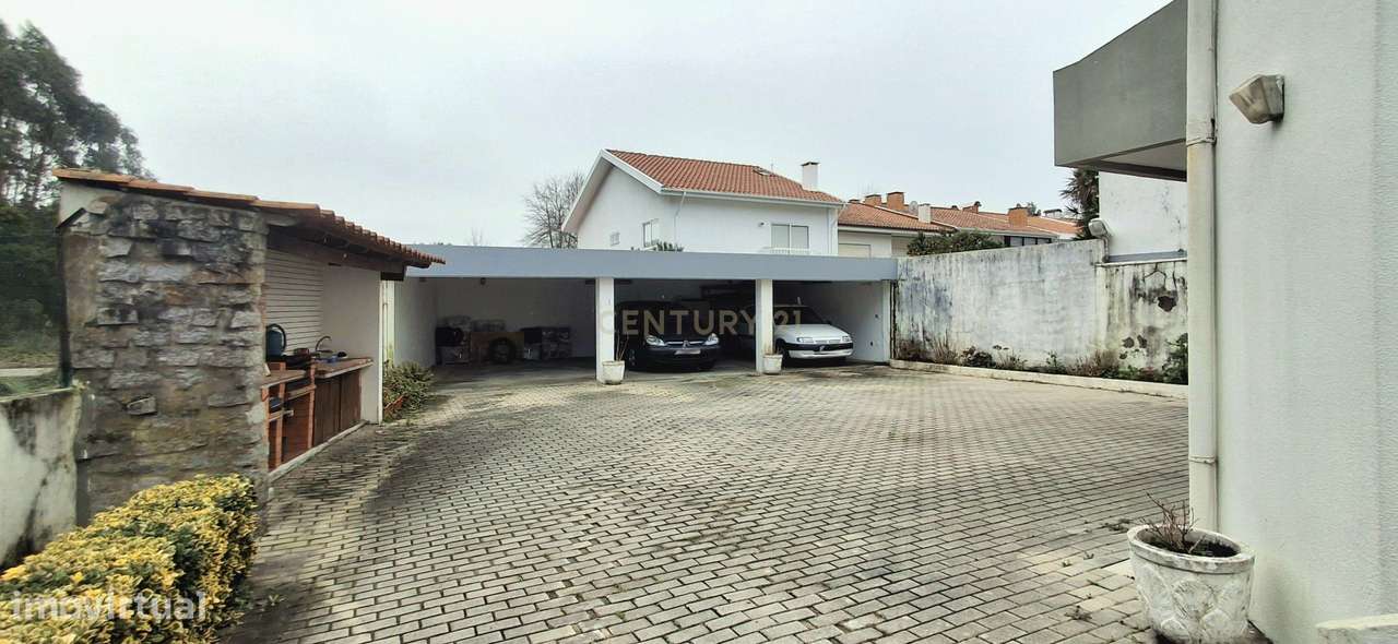 Moradia T6 (ou T4+T2) em Vila Nova de Gaia - Vilar do Paraíso-29