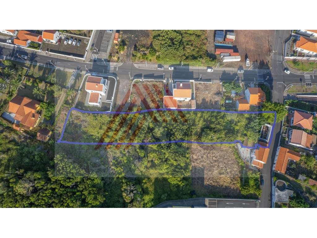 TERRENO COM RUINA NO CENTRO DA VILA MADALENA - Grande imagem: 2/15