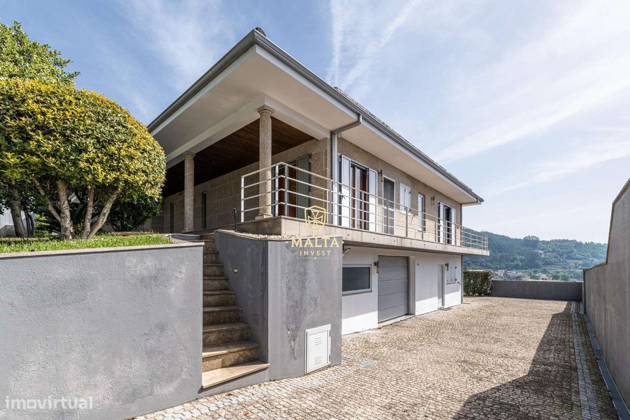 Moradia de Sonho na zona da Falperra!-14