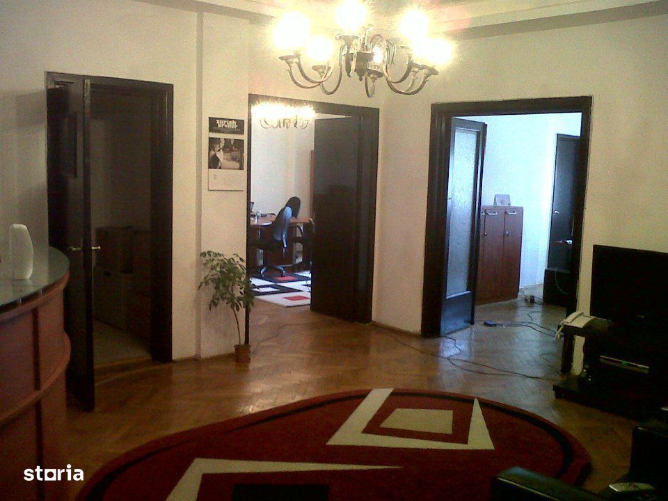 Apartament 4 camere --MAGHERU--