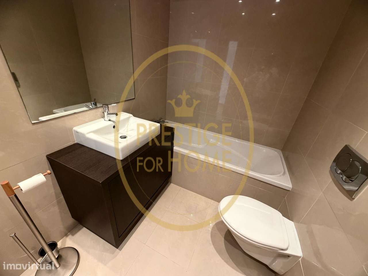 Moradia T5 com Piscina e Garagem Fechada em Condomínio Privado – Boliq-55