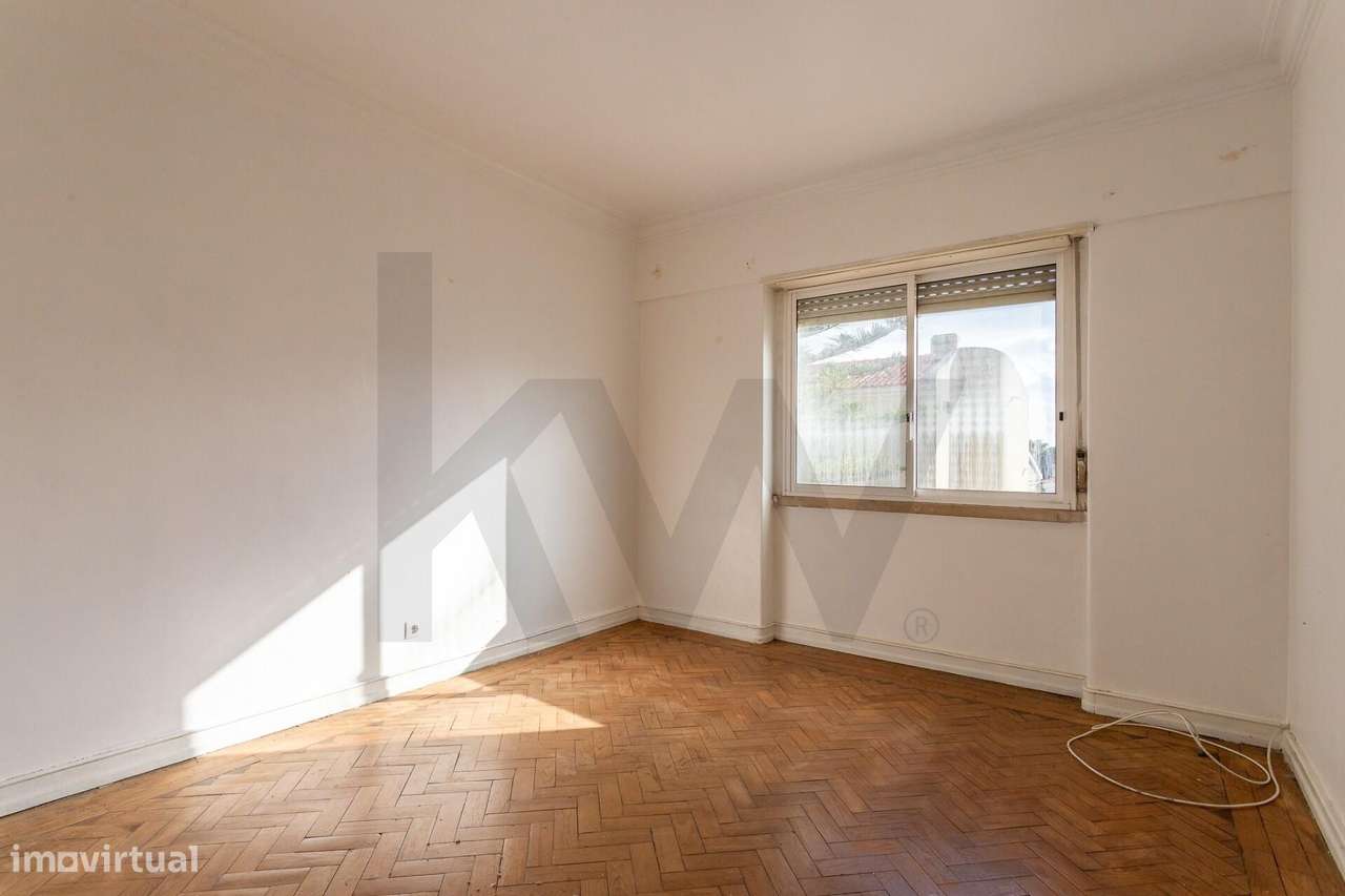 Moradia isolada para (sonhar e) remodelar | 300m2 área | Jardim à volt-27