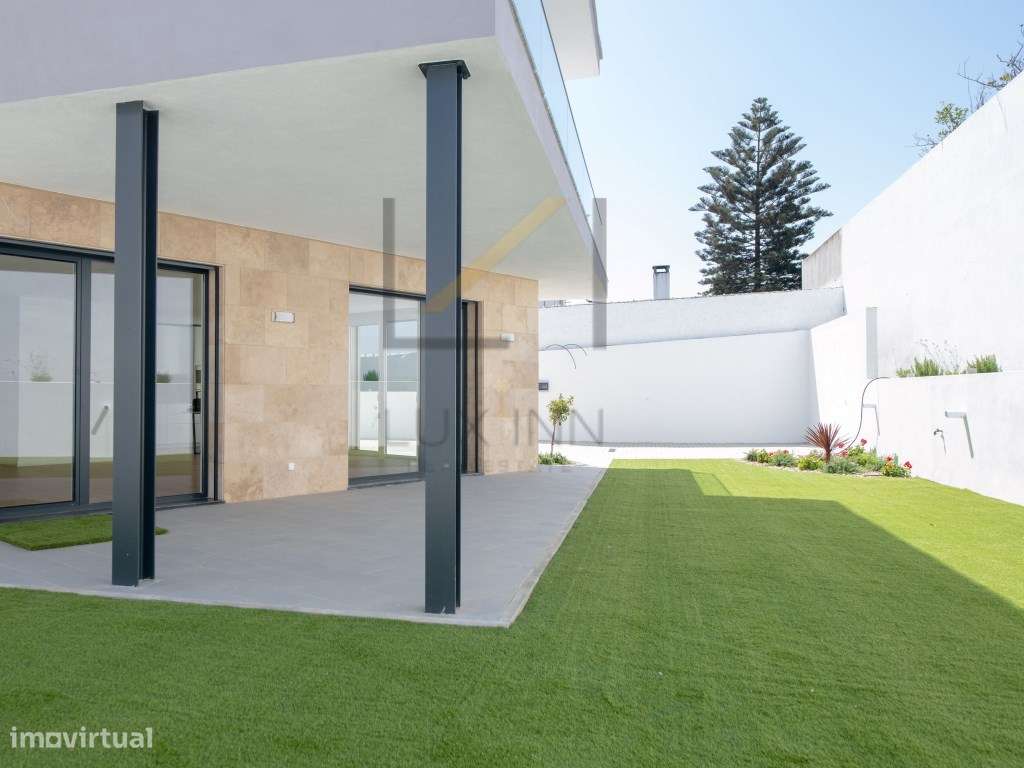 Moradia T4 isolada - Construção Nova-47