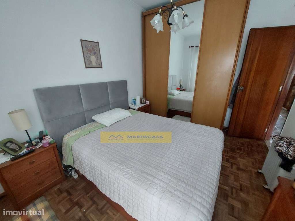 Apartamento 3 assoalhadas c/ varanda e arrecadação Serra das Minas ...-13