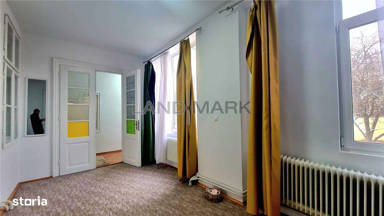 Casa cu 10 camere de vanzare,  zona Semicentrala,-3