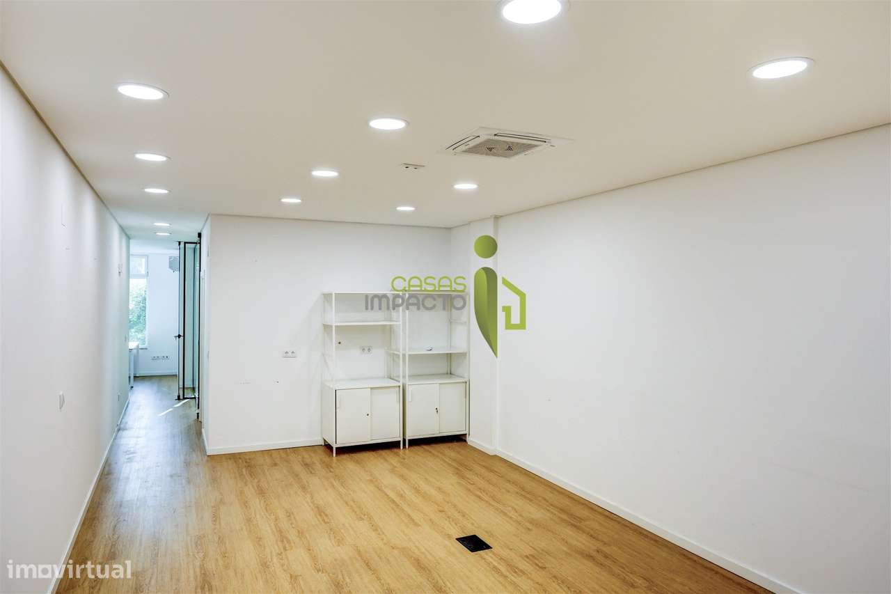 Loja na Anta com 80m2 Remodelada-5