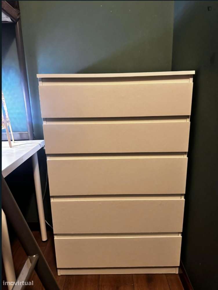 Quarto - localizado em Paranhos Porto - Grande imagem: 4/10