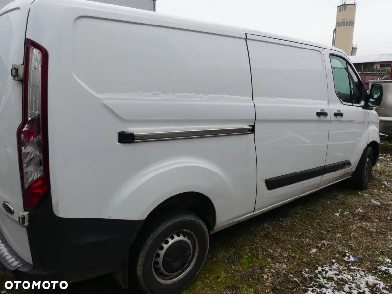 Ford TRANSIT CUSTOM - 4