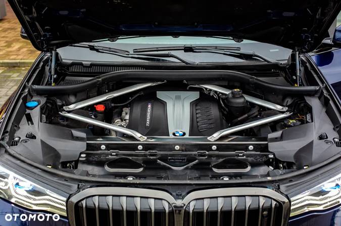 BMW X7 M50d sport - 35