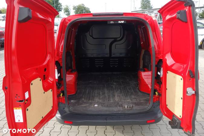 Ford Transit Courier - 21