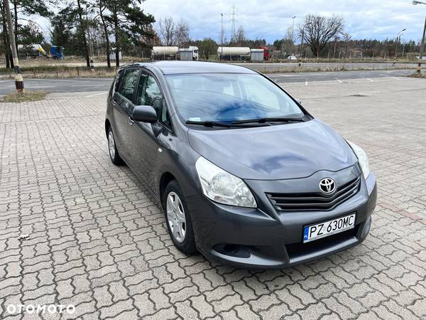 Toyota Verso 2.0 D-4D Sol - 3