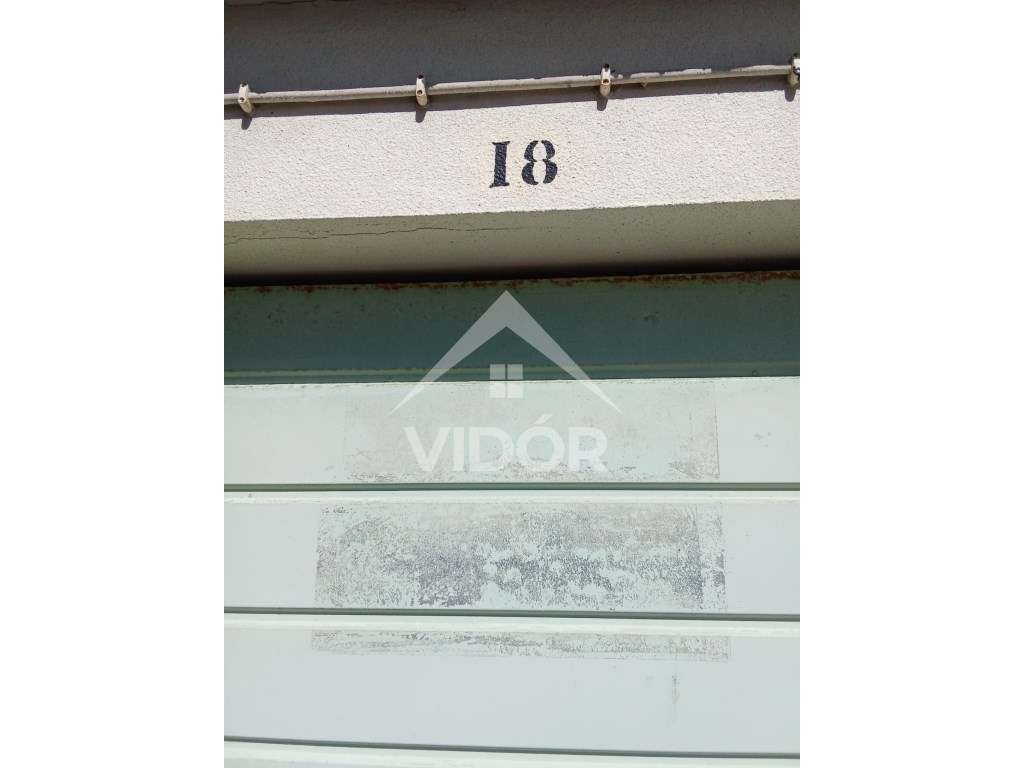 Lg. Garagem na Rua Joaquim Sottomayor nº115 - Grande imagem: 3/6