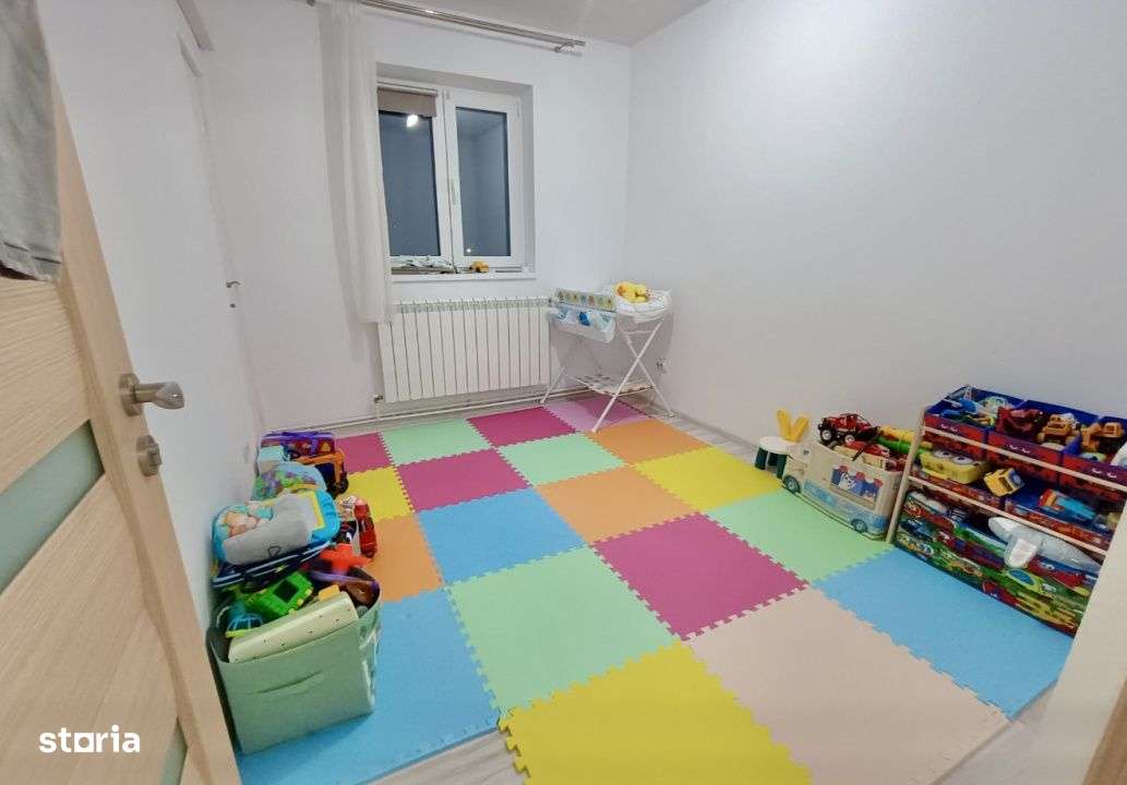 Apartament spatios 3 camere decomandate, 60mp, zona Stadionului Cugir - Imagine principală: 5/10