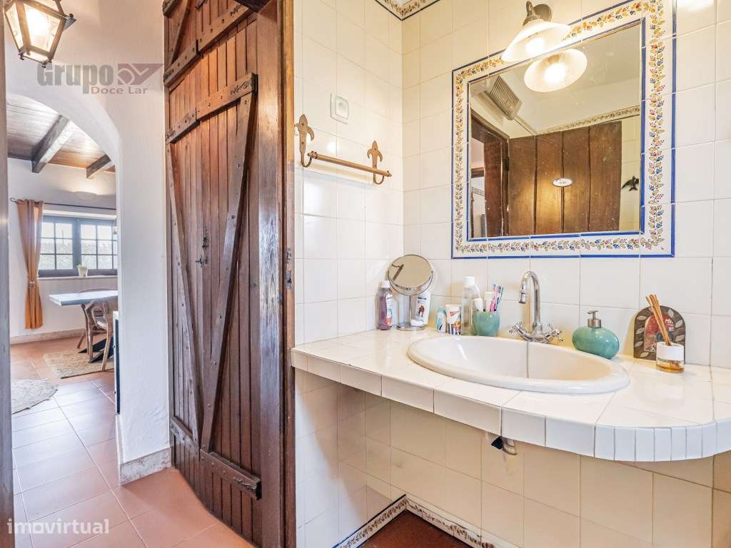 Moradia Isolada T3 com Piscina em Sesimbra-17