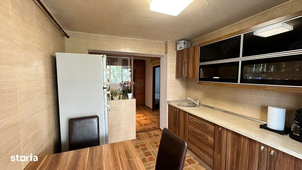 APARTAMENT 4 camere Margeanului -Parcare si Boxa - Imagine principală: 3/5