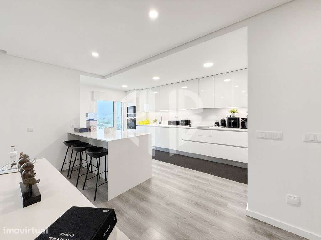 Apartamento T4 Duplex 3/ Suites com Vista Lisboa / Rio Tejo-9