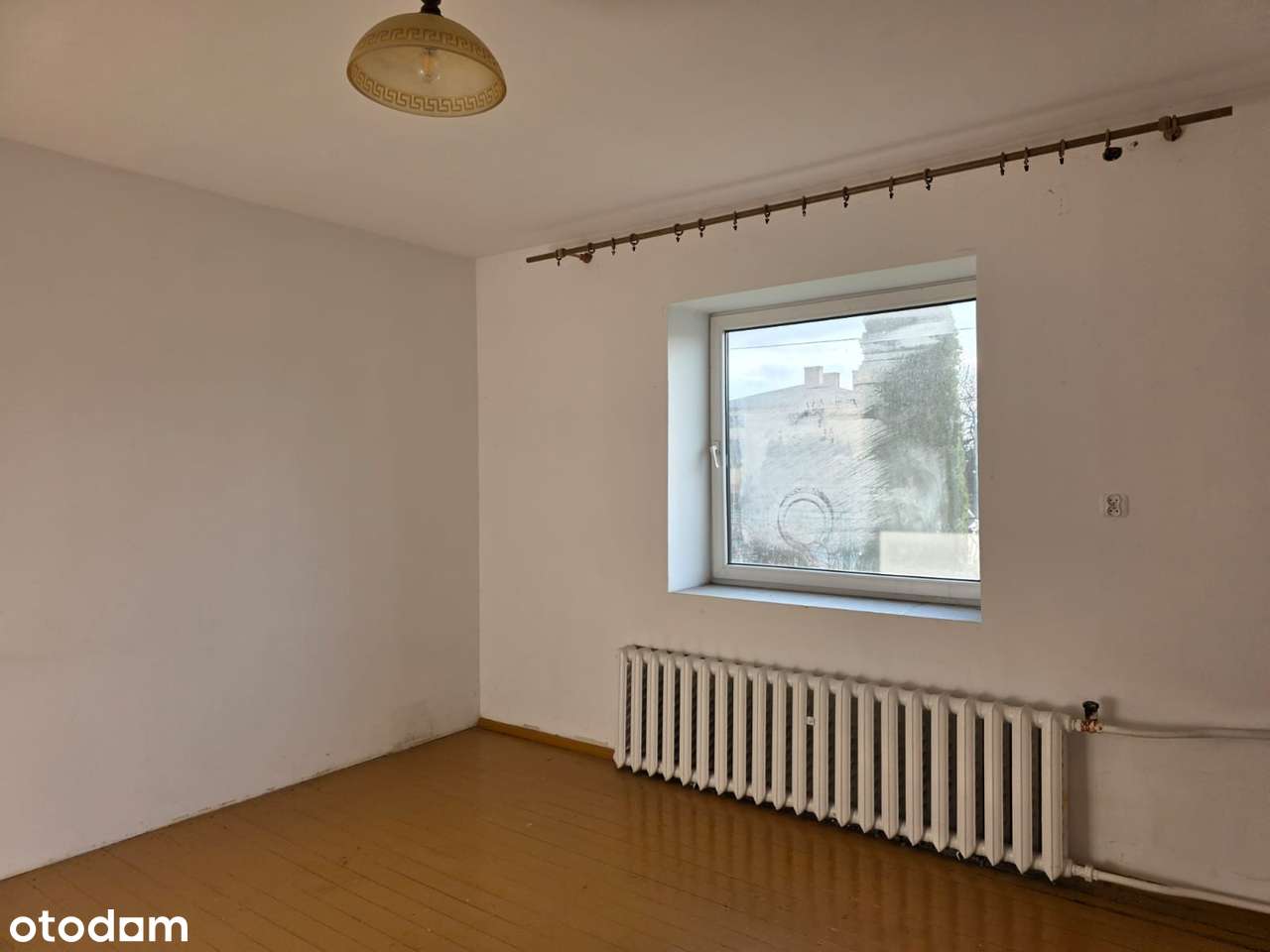 Mykanów dom do zamieszkania i na działalność-9