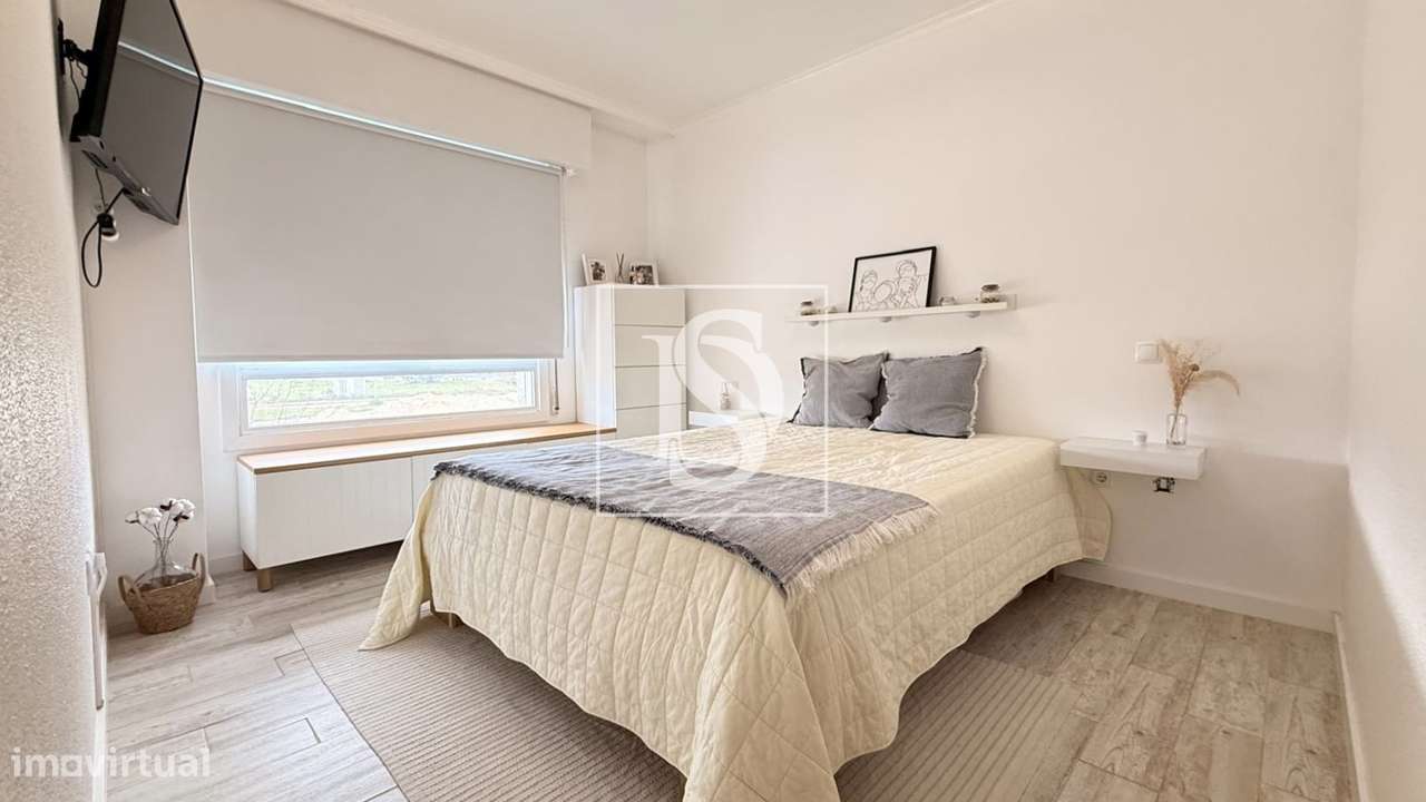Apartamento T3 Renovado com Parqueamento em Alhos Vedros-8