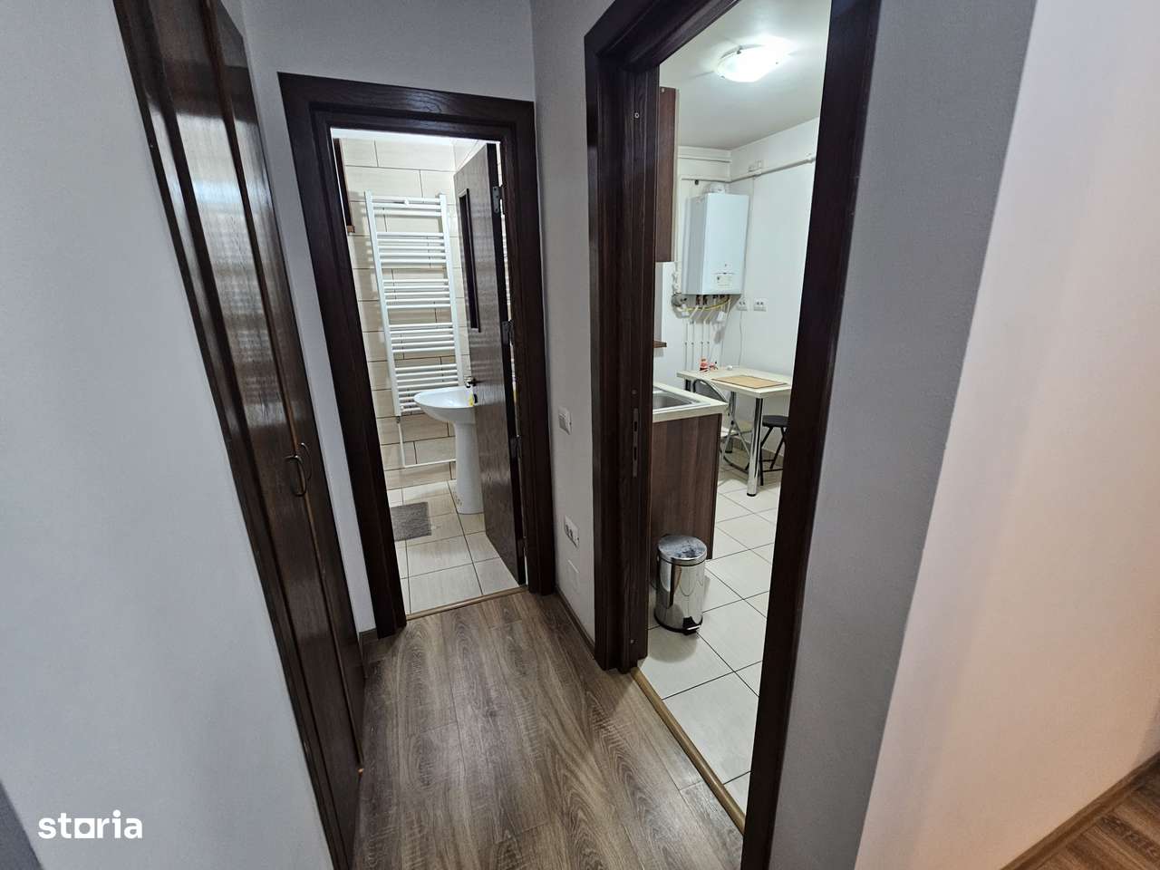 Apartament 3 camere, Ultracentral, lângă Tribunalul Argeș - Imagine principală: 5/13