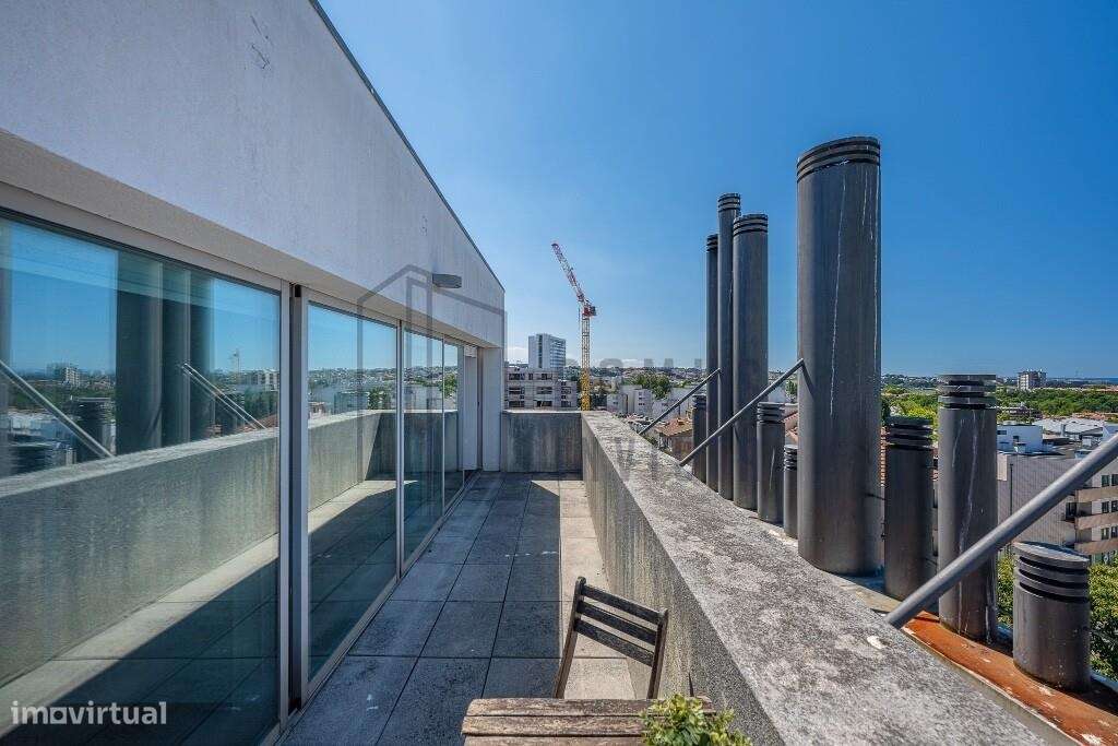 T1 com terraço, para venda-16