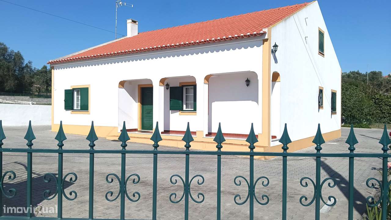 Moradia térrea isolada inserida em lote 2250 m2-34