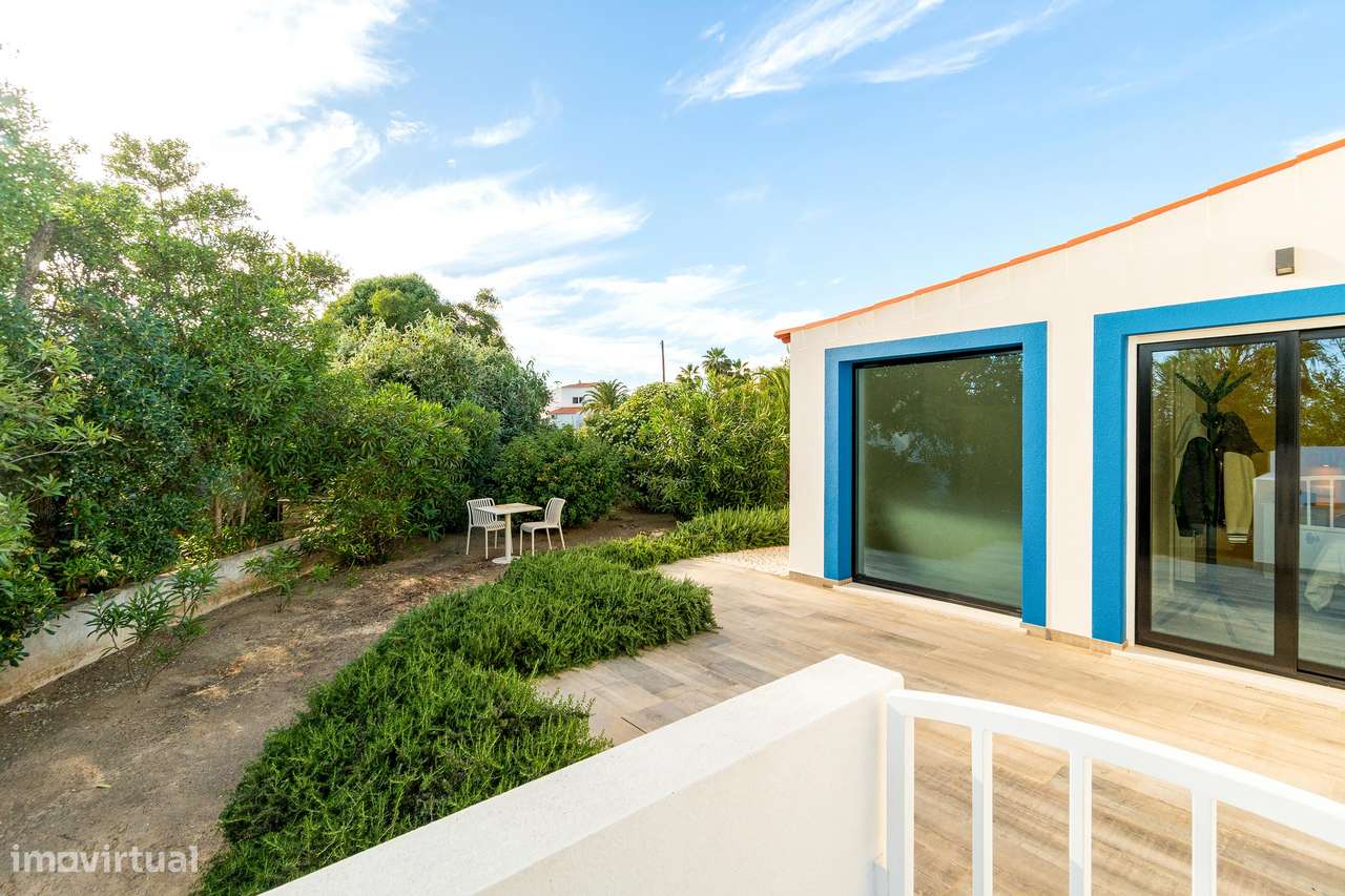 Deslumbrante moradia com piscina, terraço e vista mar-45