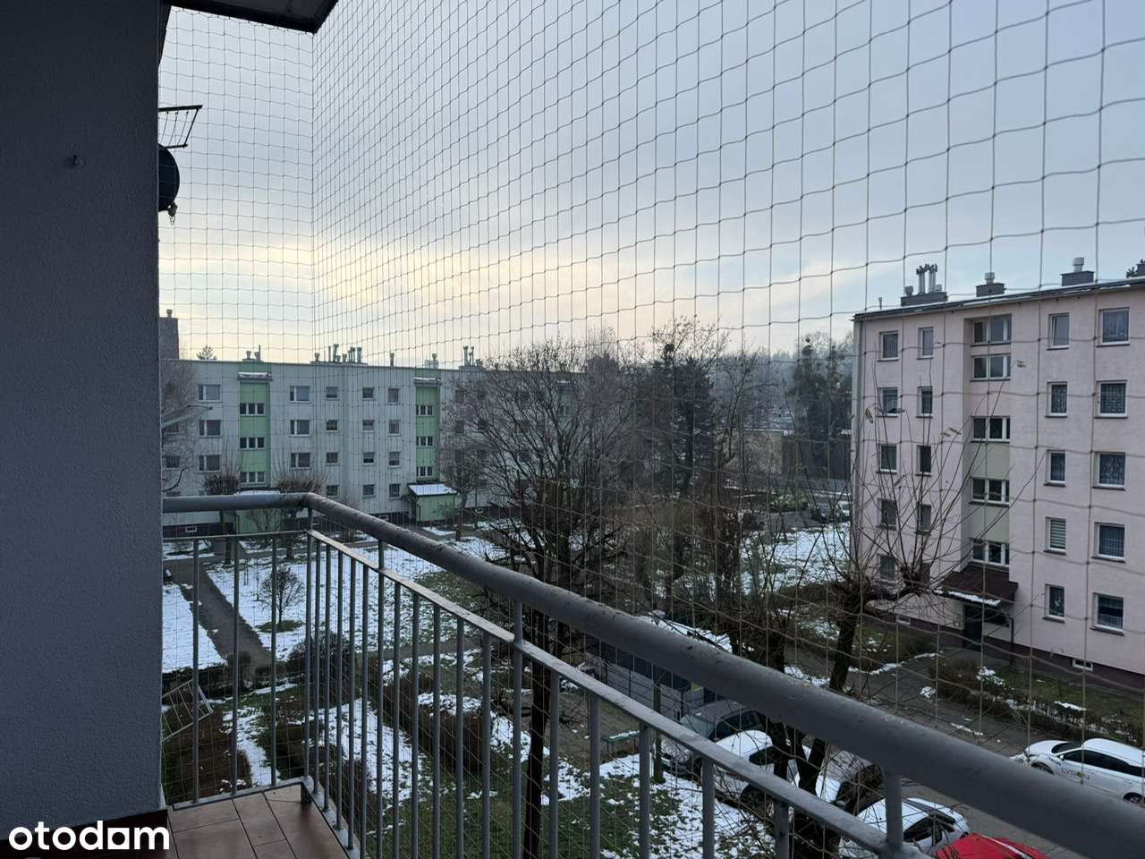 Wygodne mieszkanie w zielonej okolicy, balkon, i pełna własność.-15