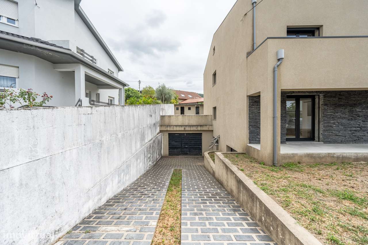 Moradia T4 | Lamaçães, Braga-31