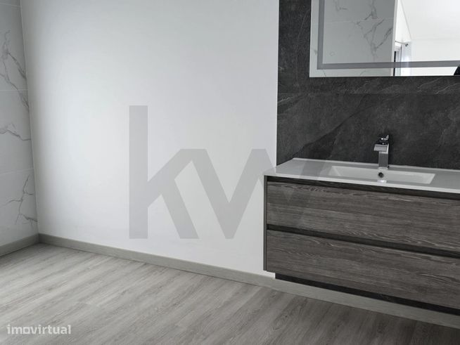 Moradia T3 com Piscina e Vista Mar nos Prazeres | Calheta-8