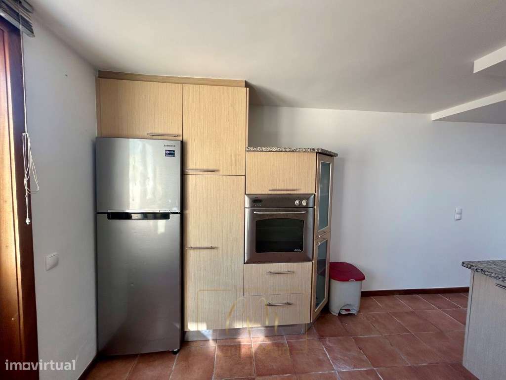 Moradia T4 com Garagem e Espaço ao Ar Livre no Coração da Cidade-10