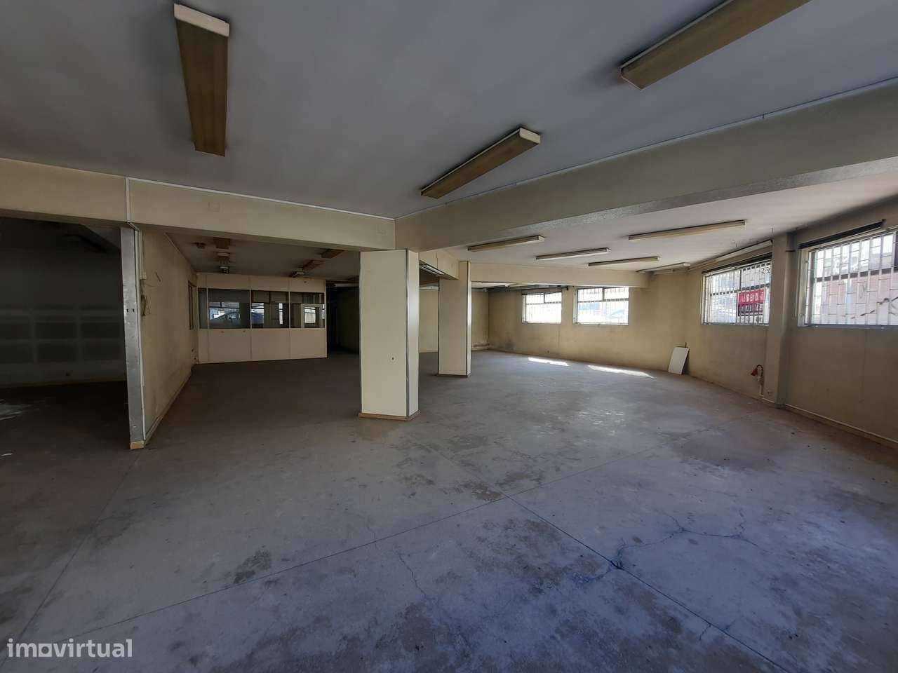 Imóvel comercial em Ermesinde com 564 m²-5