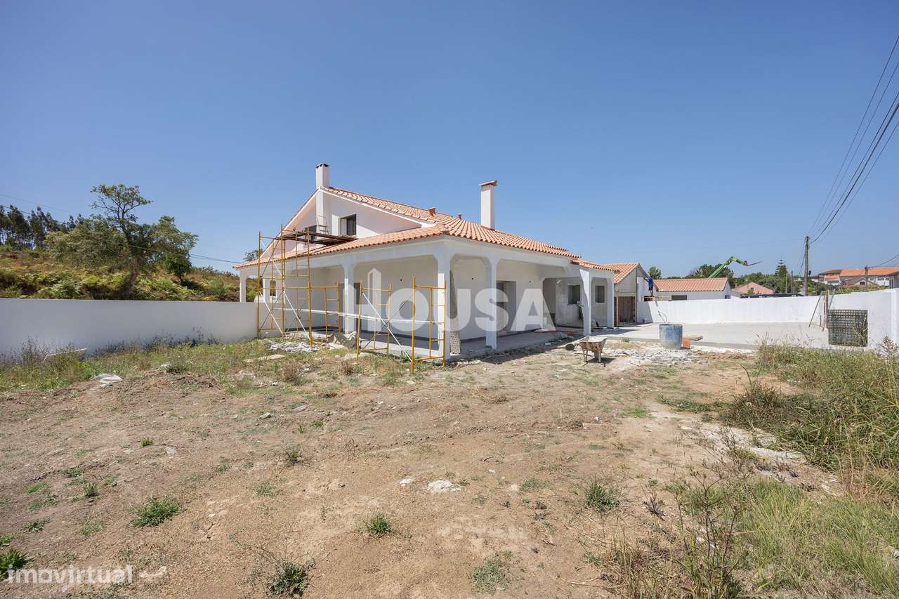 Moradia T3 Térrea Geminada – Em Construção-29