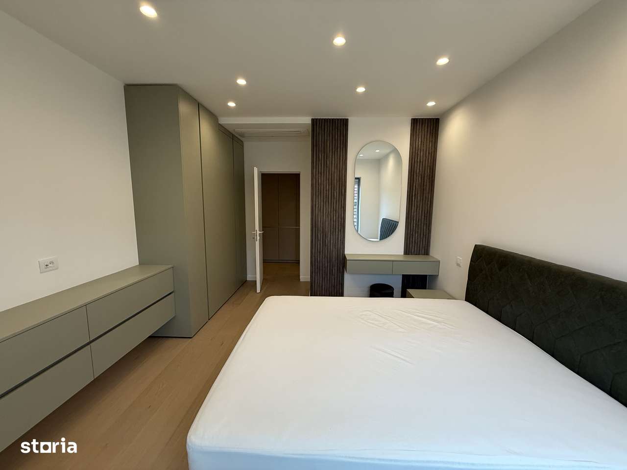 2 camere Premium - Aviatiei Towers 2 - View - Piscina - Imagine principală: 5/17