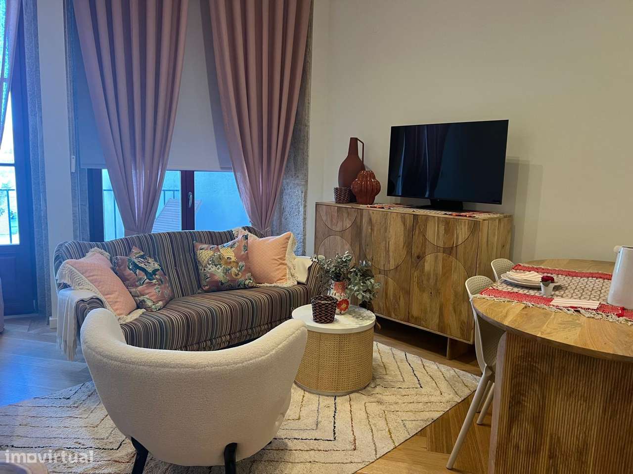 T0 luxuoso, mobilado e equipado, no centro-9