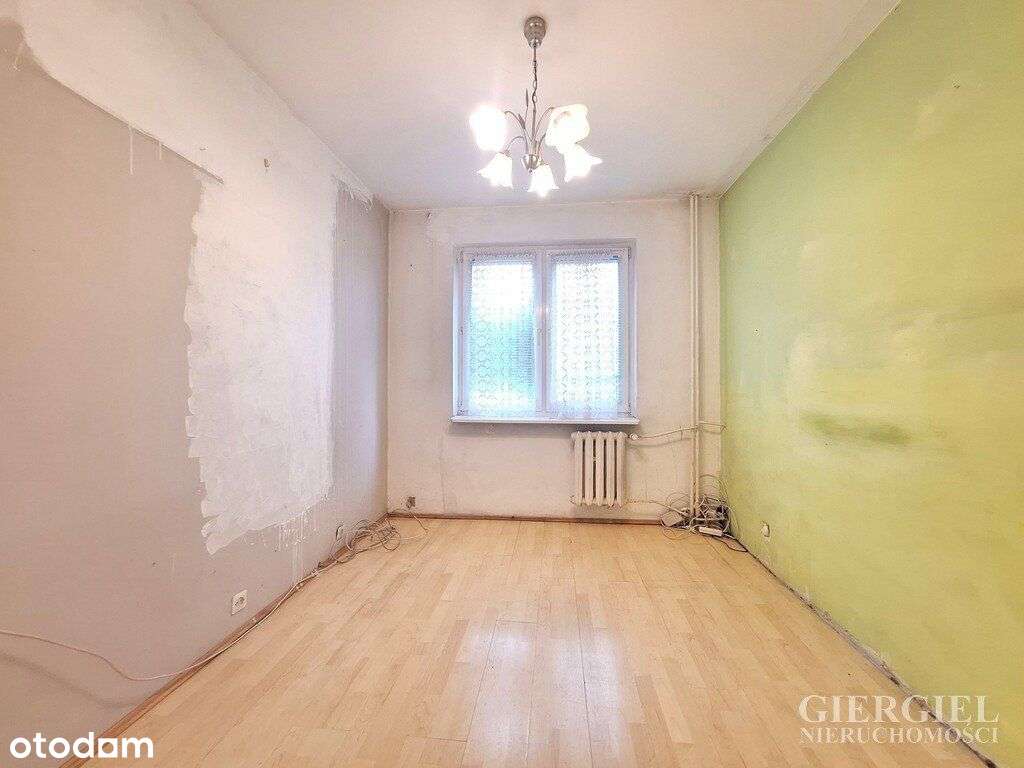 4 pokojowe mieszkanie przy ul. Malczewskiego-4