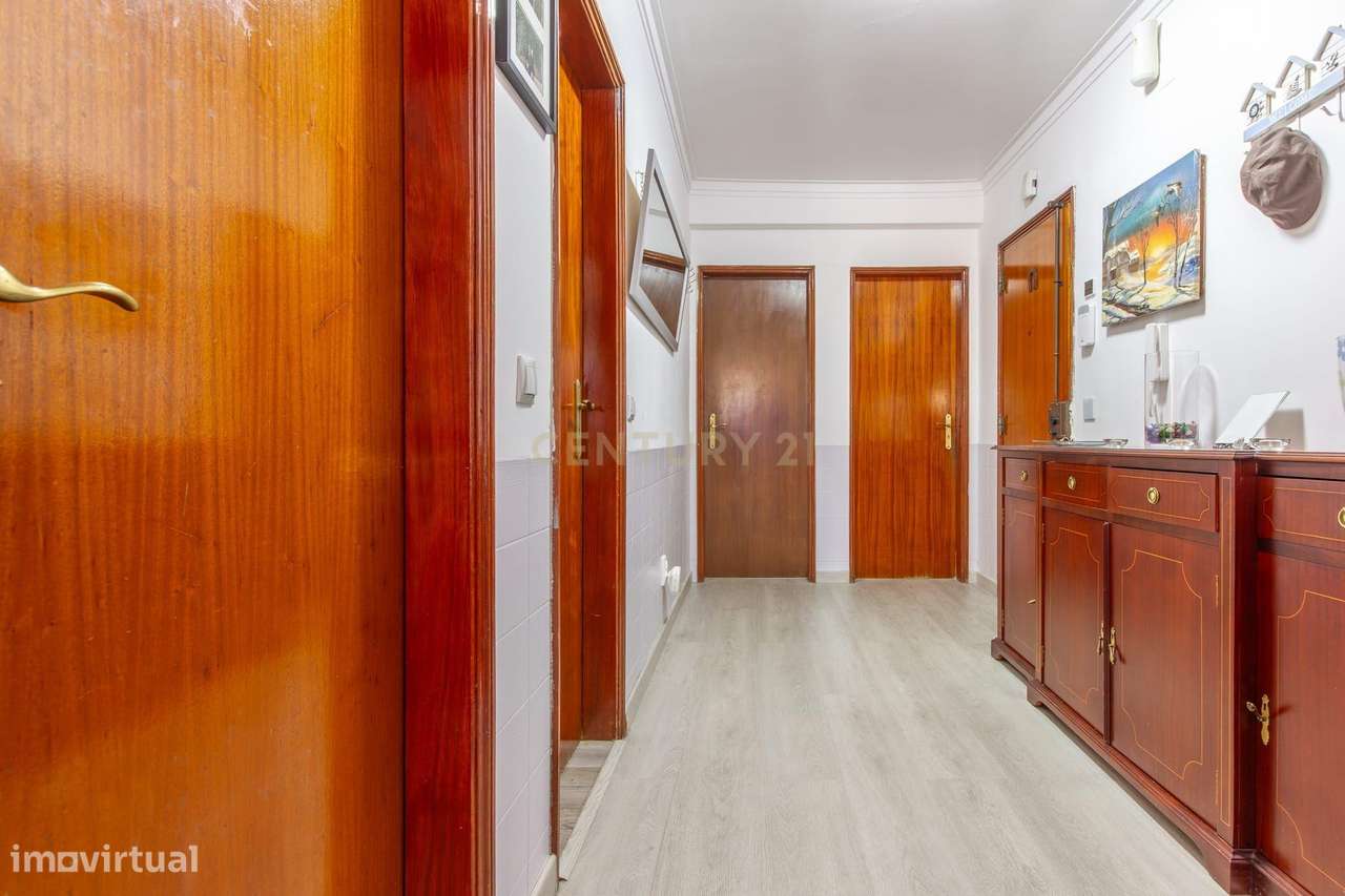 Apartamento T2 renovado-10