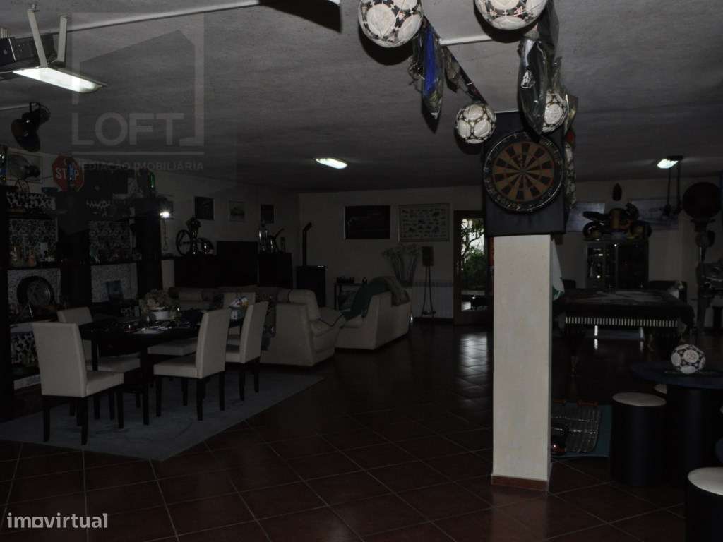 Moradia V4 em Candoso S.Santiago e Mascotelos-30