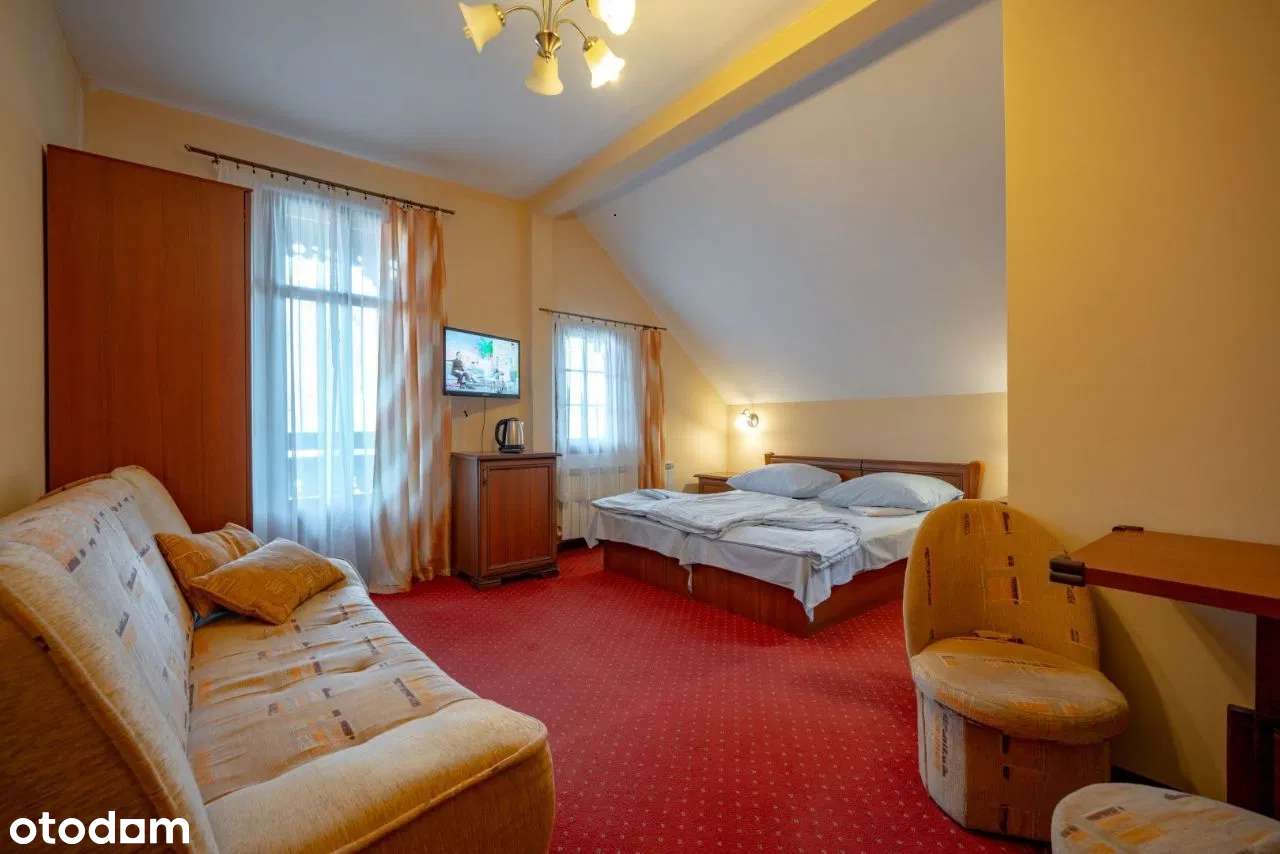 DOCHODOWY PENSJONAT PRZY DEPTAKU-11