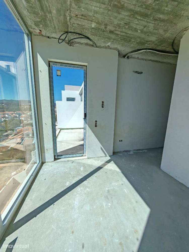 Moradia nova no alto do Monte Estoril - Vistas espectaculares-35