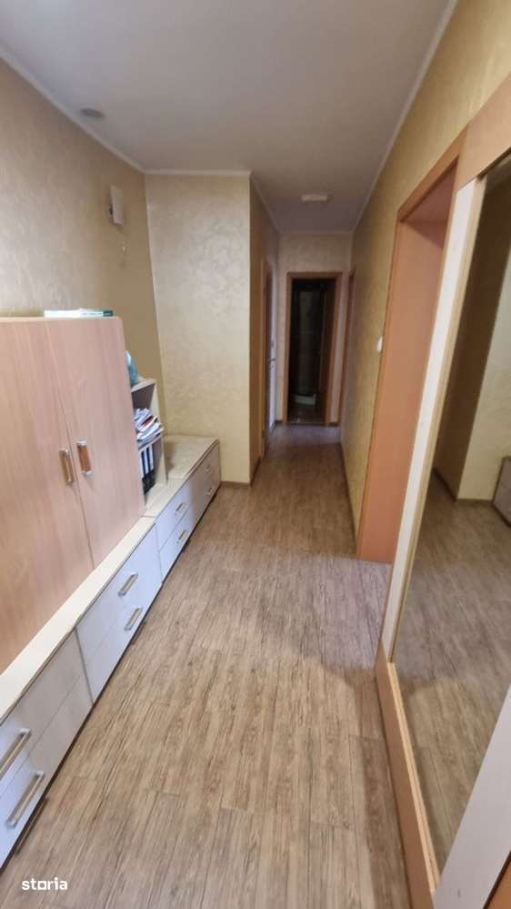 cv 125 Bd.Traian, apartament 2 camere decomandat + garaj - Imagine principală: 4/6