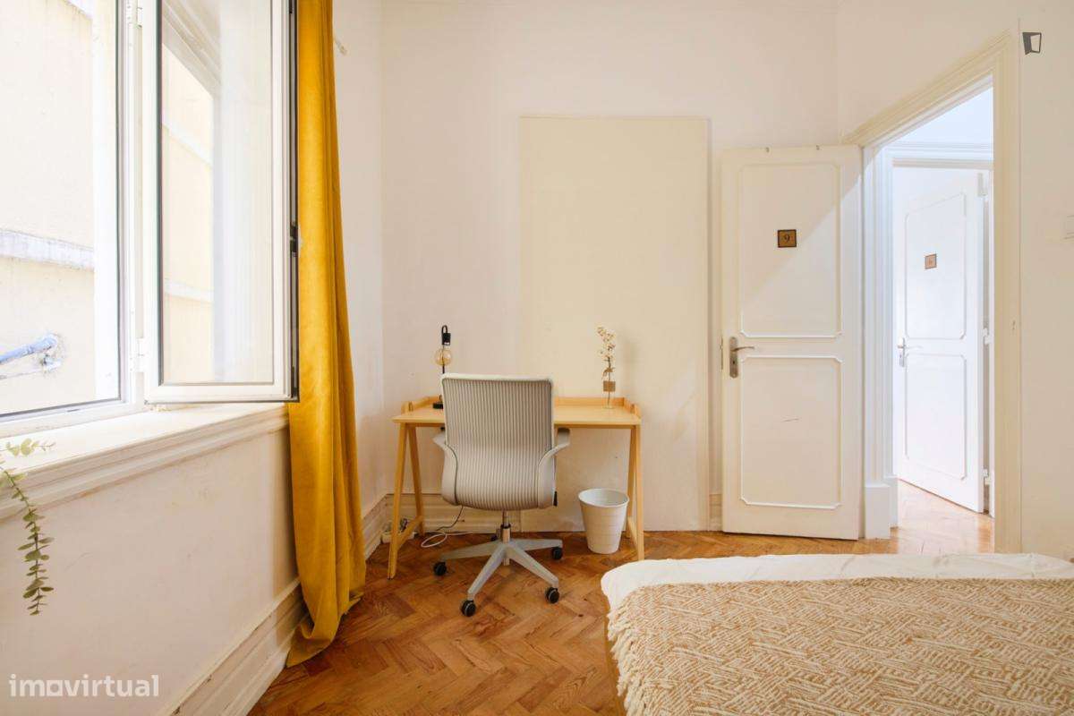 Quarto - localizado em Marquês de Pombal Lisbon - Grande imagem: 5/34
