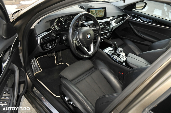 BMW Seria 5 520d AT - 8