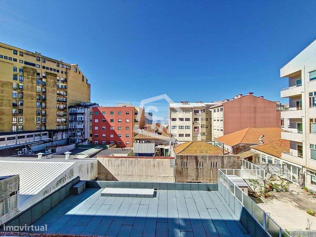 Venda de T3 na Marginal de Matosinhos com Garagem-31