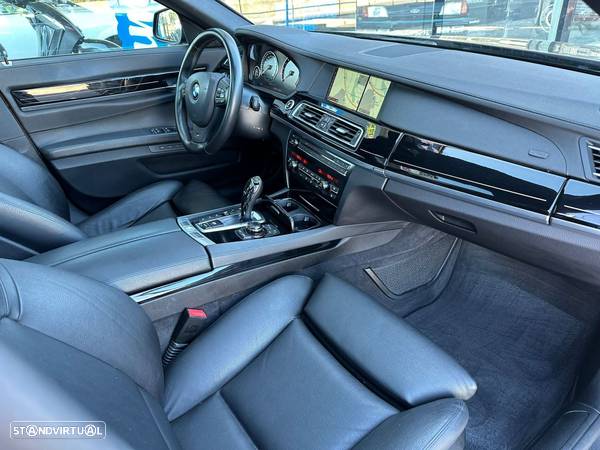 BMW 740 d xDrive Pack M - 10