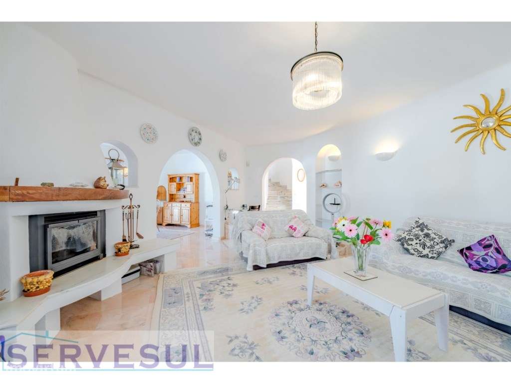 Moradia Deslumbrante de 2 andares com 274 m², composta por 4 quarto... - Grande imagem: 5/60