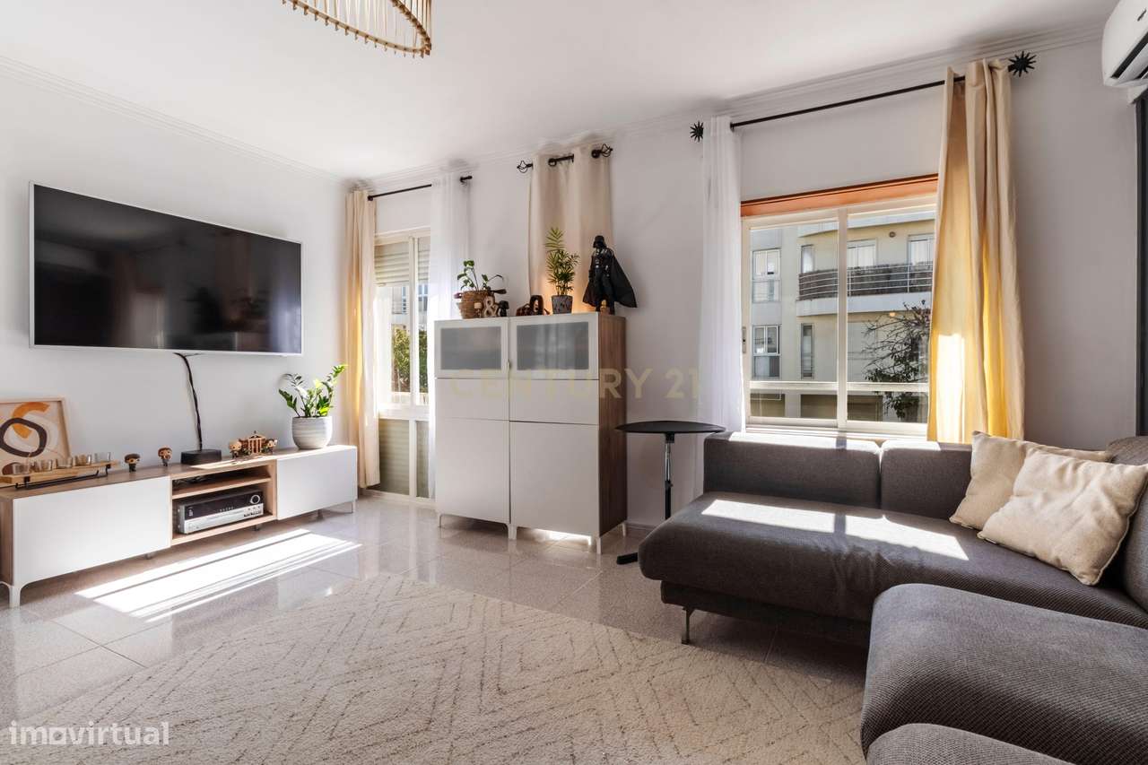 Apartamento T3 na Sobreda da Caparica com lugar de Garagem! – conforto - Grande imagem: 5/47