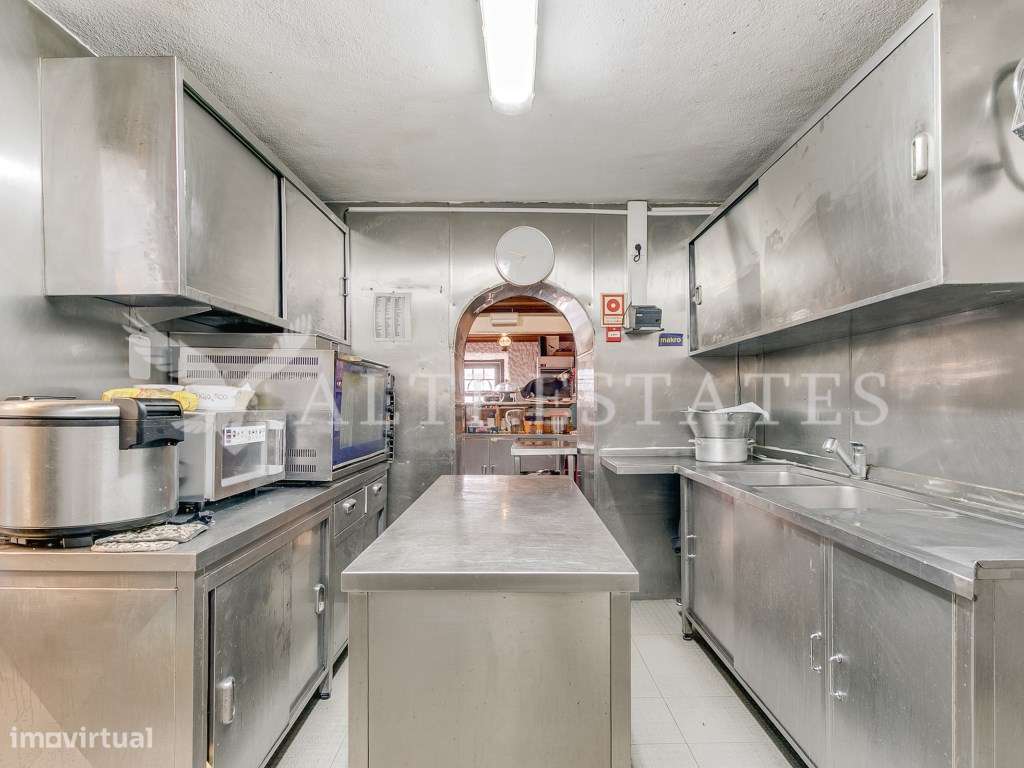 Restaurante com História e Prestígio para Venda na Azoia, junto ao ...-17